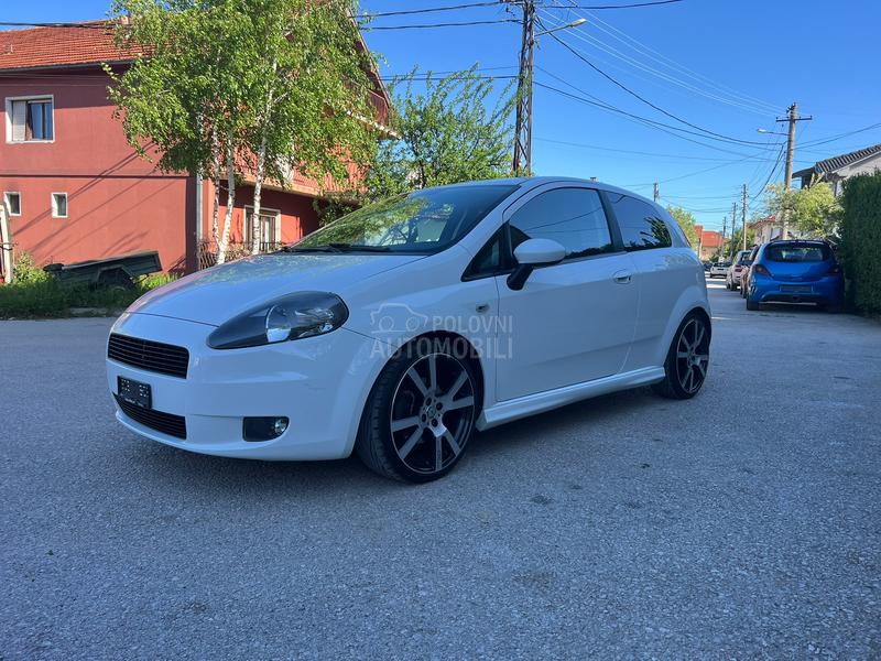 Fiat Grande Punto iz CH Sport