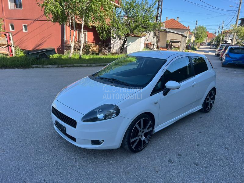 Fiat Grande Punto iz CH Sport