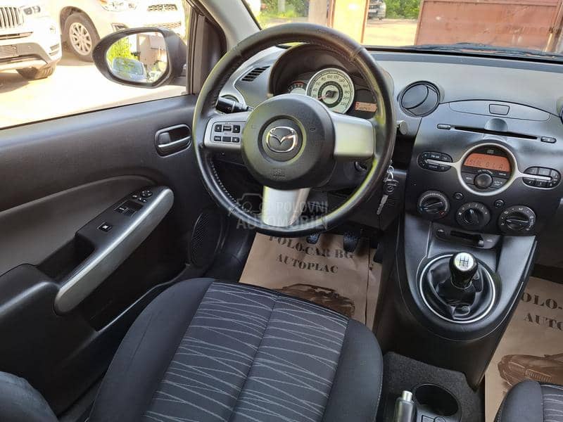 Mazda 2 1.3B,iz CH/pre.lepa/