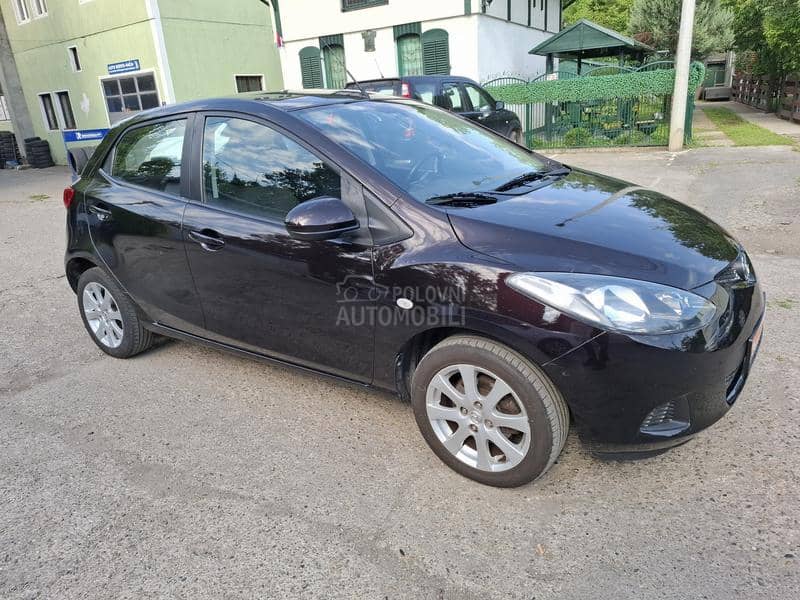 Mazda 2 1.3B,iz CH/pre.lepa/