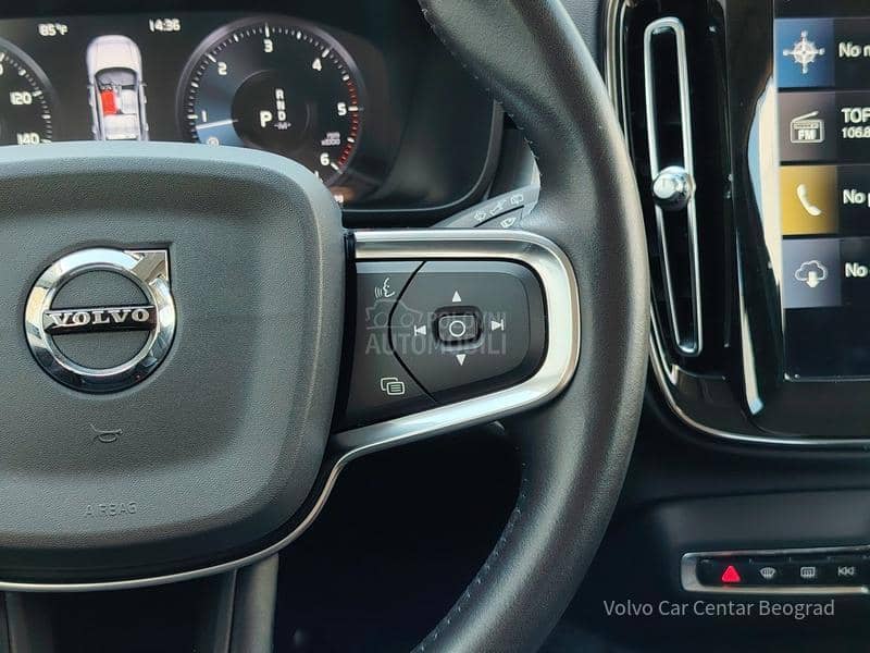 Volvo XC40 2.0 D3 MOMENTUM A/T