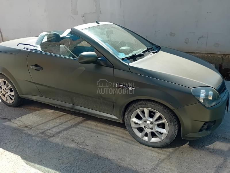 Opel Tigra 1.4 kabrijo