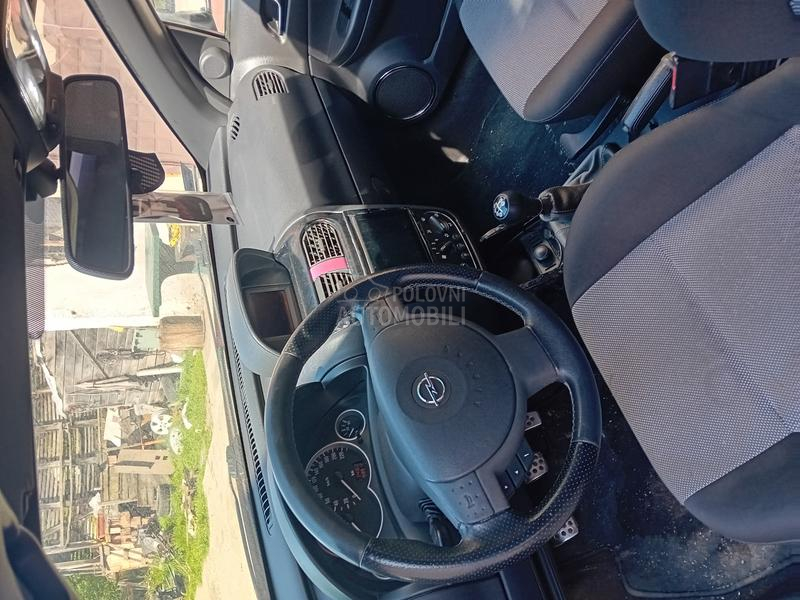 Opel Tigra 1.4 kabrijo