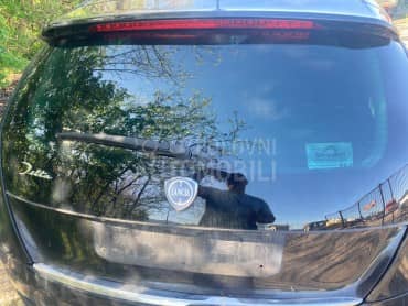 zadnje staklo zatamljeno za Lancia Delta od 2008. do 2014. god.