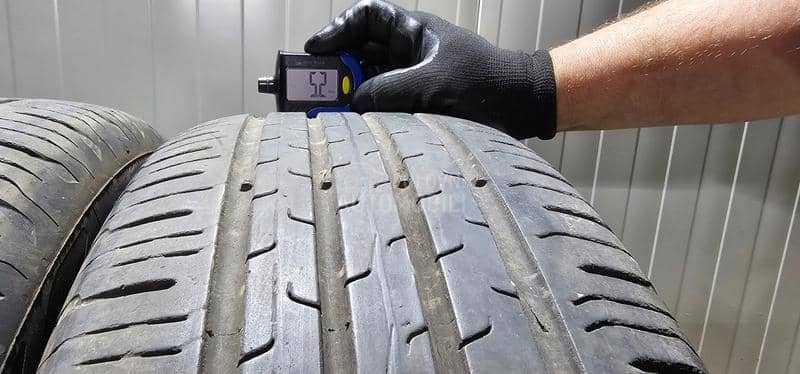 Continental 215/60 R17 Letnja