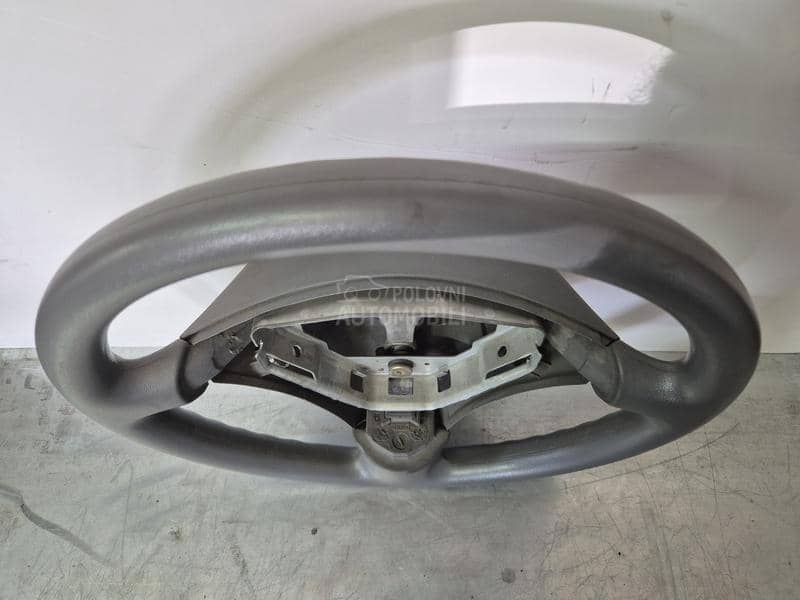 volan tojota tojotu jaris