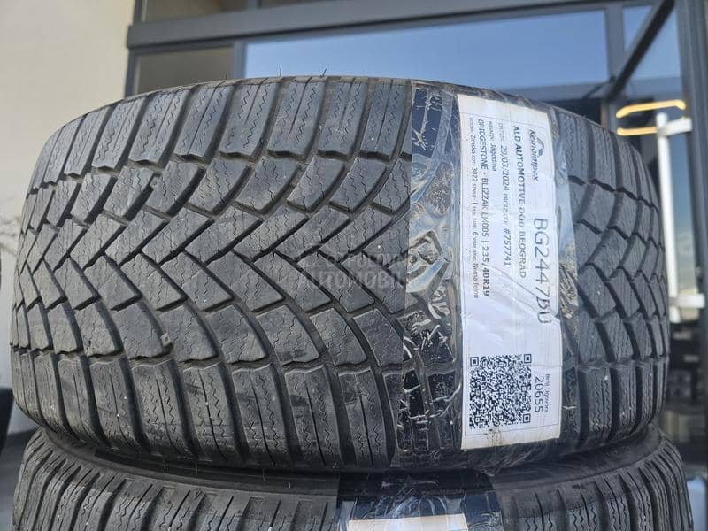 Bridgestone 235/40 R19 Zimska
