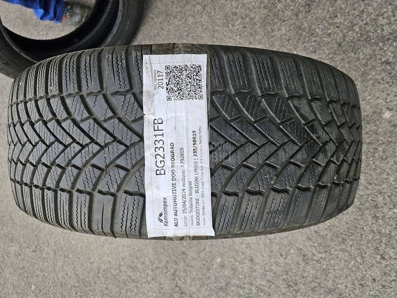 Bridgestone 235/50 R19 Zimska