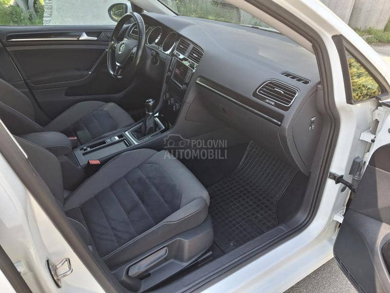 Volkswagen Golf 7 2.0 NOV