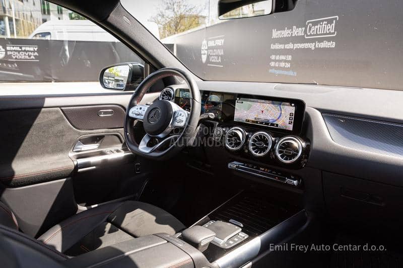 Mercedes Benz GLA 220 