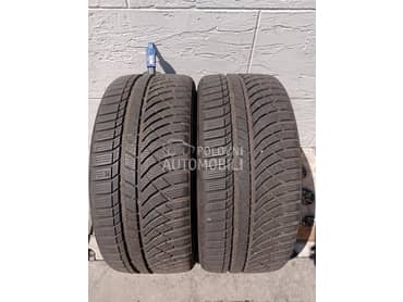 Kumho 235/35 R19 Zimska