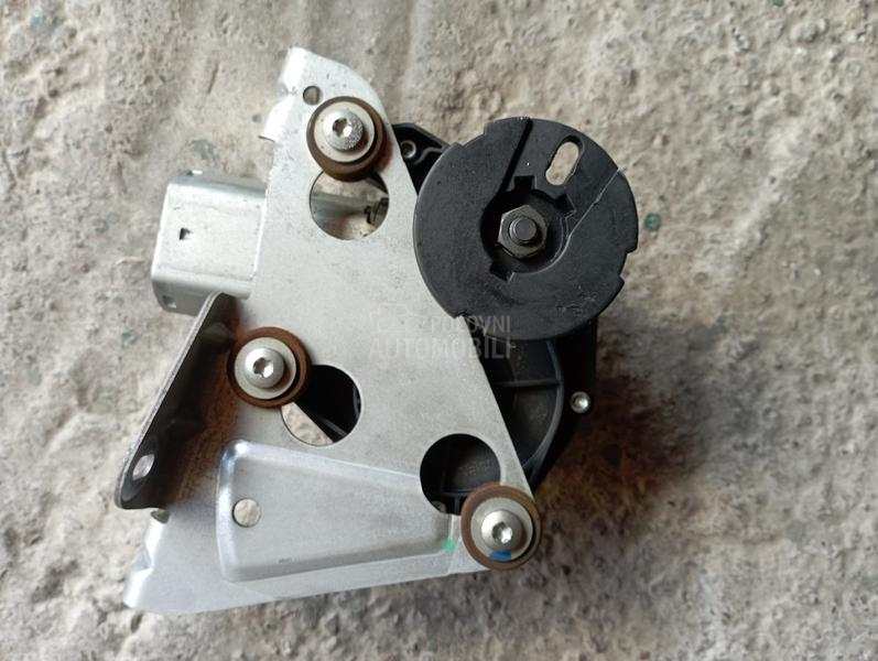 Motor zadnjeg brisaca SW