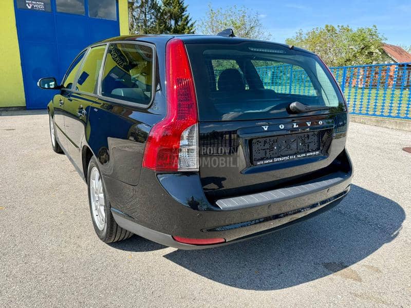 Volvo V50 1.6D/FABRIČKO STANJE