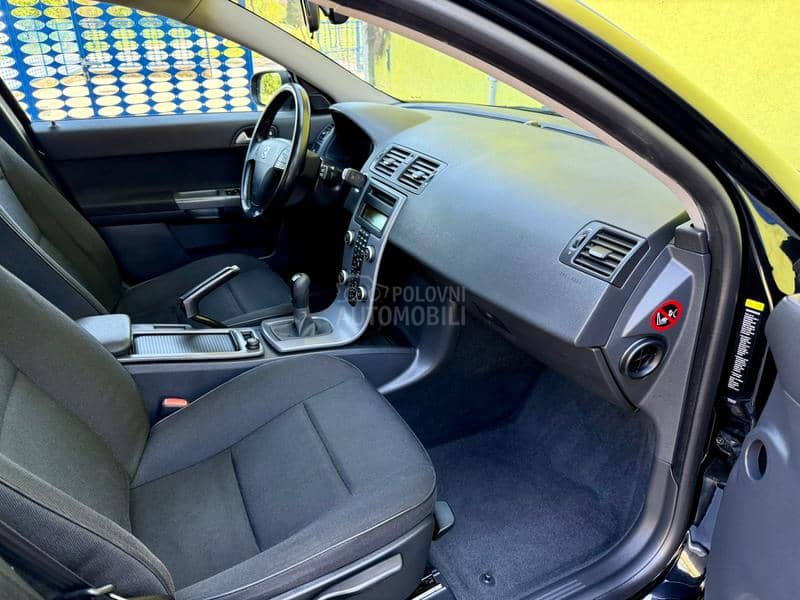 Volvo V50 1.6D/FABRIČKO STANJE
