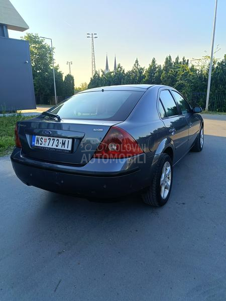 Ford Mondeo Ford Ghia
