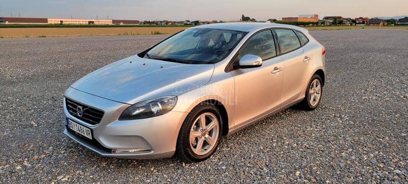 Volvo V40 2.0 D2