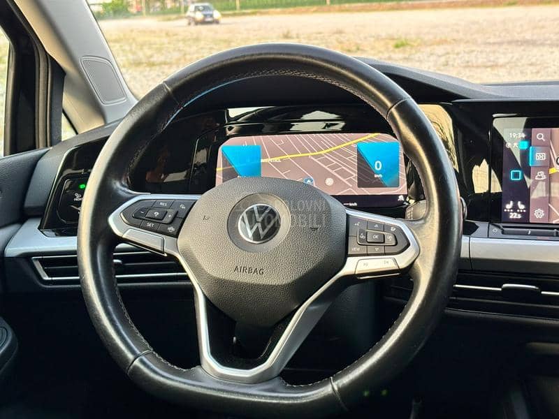 Volkswagen Golf 8 1.5 tsi 1st EDITION
