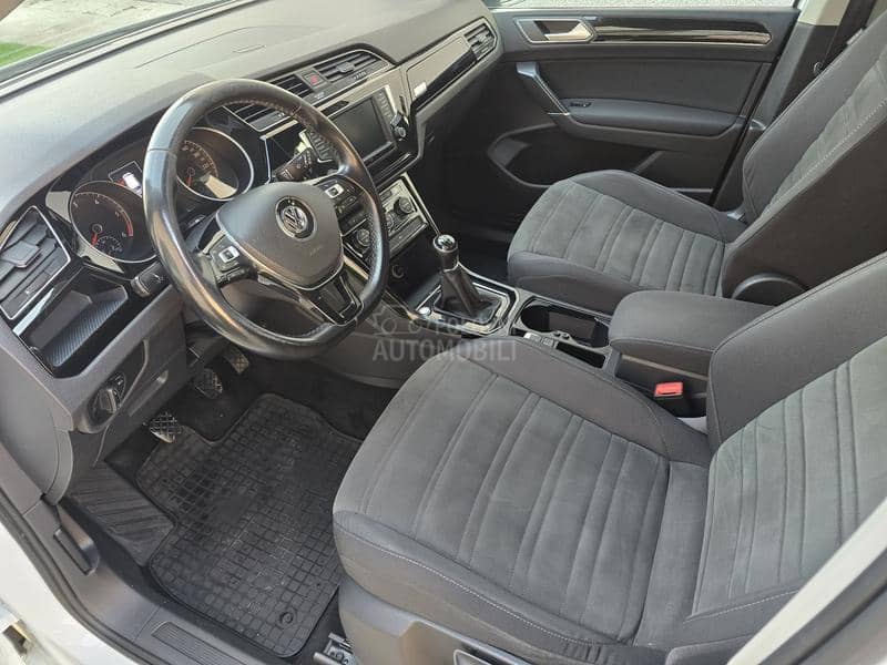 Volkswagen Touran 2.0TDI HIGHLINE
