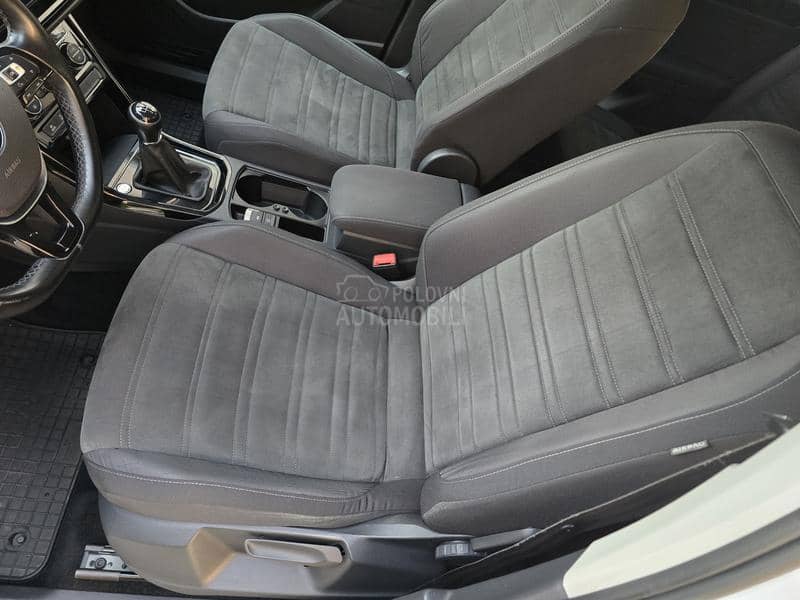 Volkswagen Touran 2.0TDI HIGHLINE