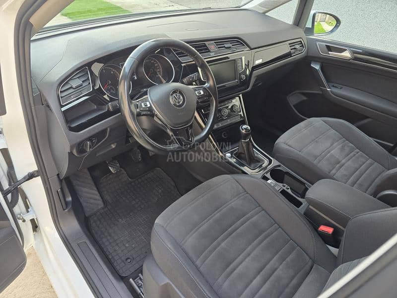 Volkswagen Touran 2.0TDI HIGHLINE