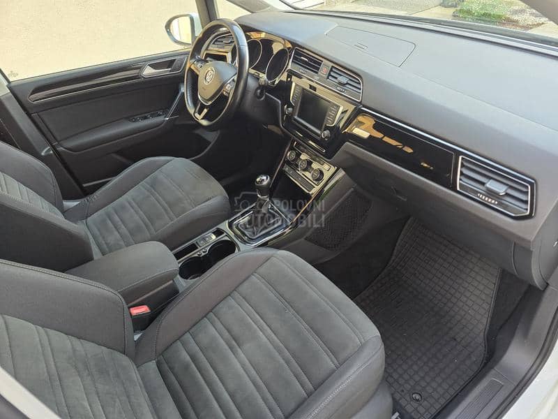 Volkswagen Touran 2.0TDI HIGHLINE