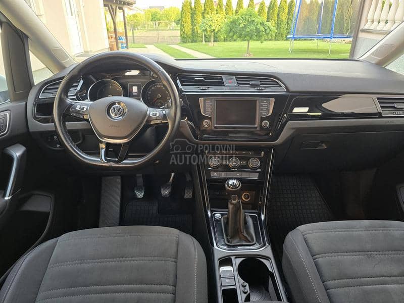 Volkswagen Touran 2.0TDI HIGHLINE