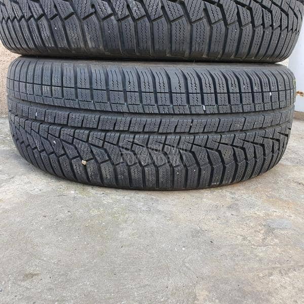 Hankook 205/55 R17 Zimska