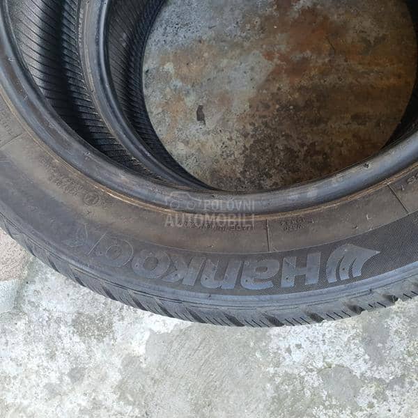 Hankook 205/55 R17 Zimska