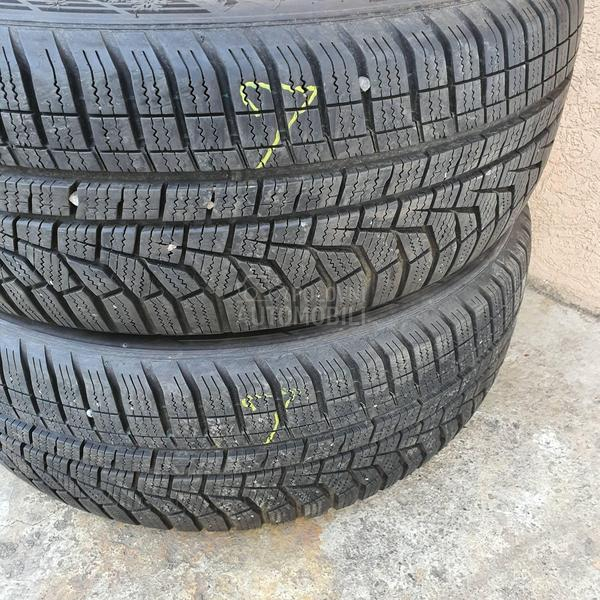 Hankook 205/55 R17 Zimska