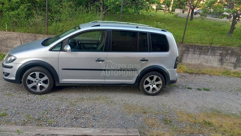 Volkswagen Touran cross