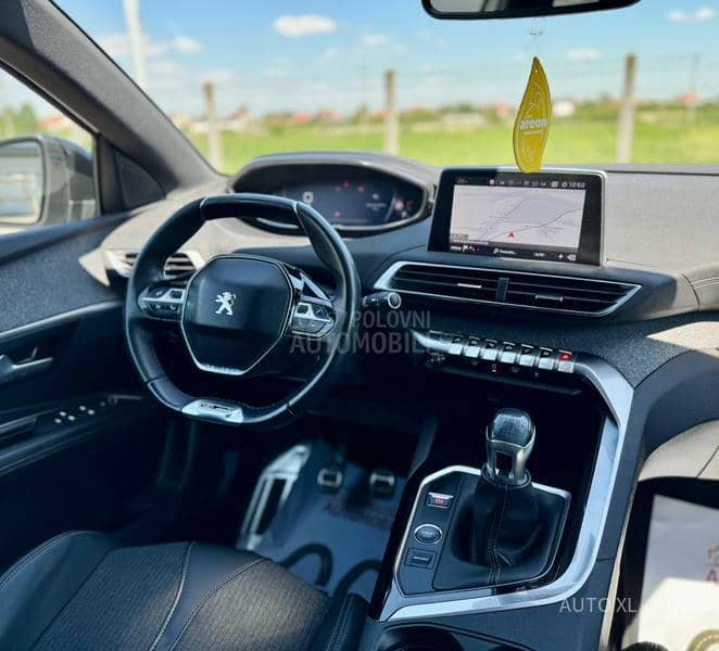 Peugeot 3008 1.5 EHDI / GT LINE