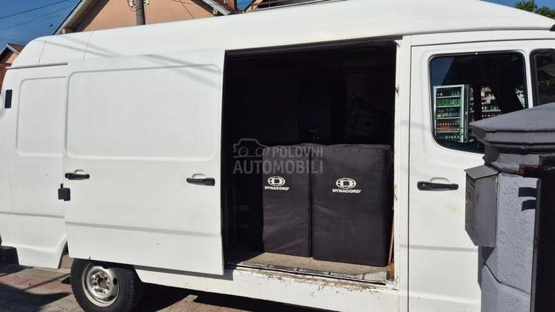 Mercedes Benz 208 D208