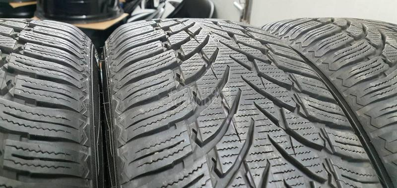 Nokian 235/55 R19 Zimska