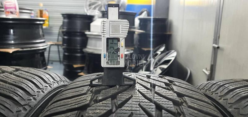 Nokian 235/55 R19 Zimska