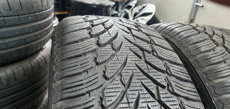 Nokian 235/55 R19 Zimska