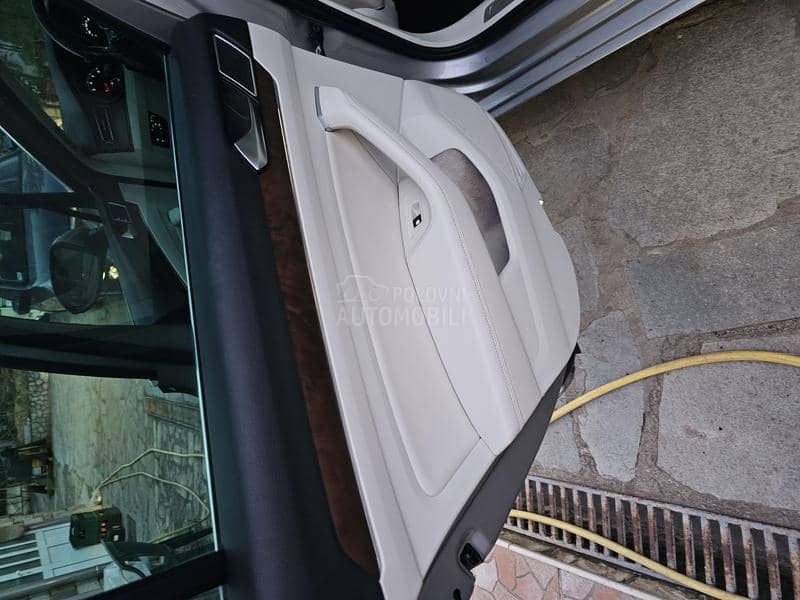 Volkswagen Passat B8 1.8tsi NawKozaCamer