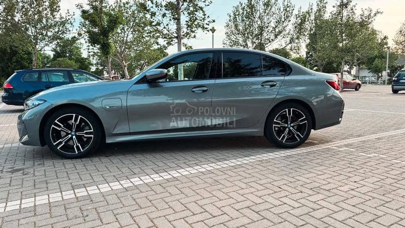 BMW 330 e / M Sport / Hybrid