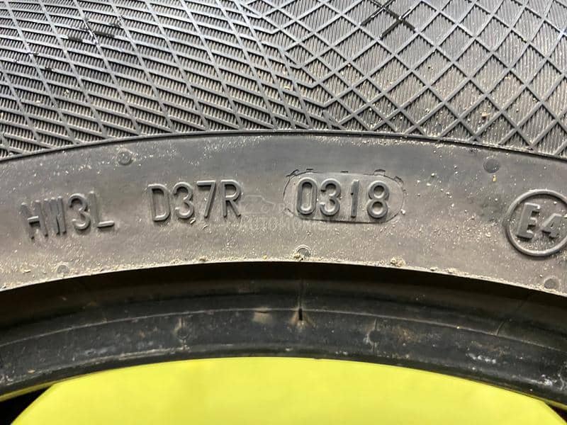 Continental 235/55 R18 Zimska