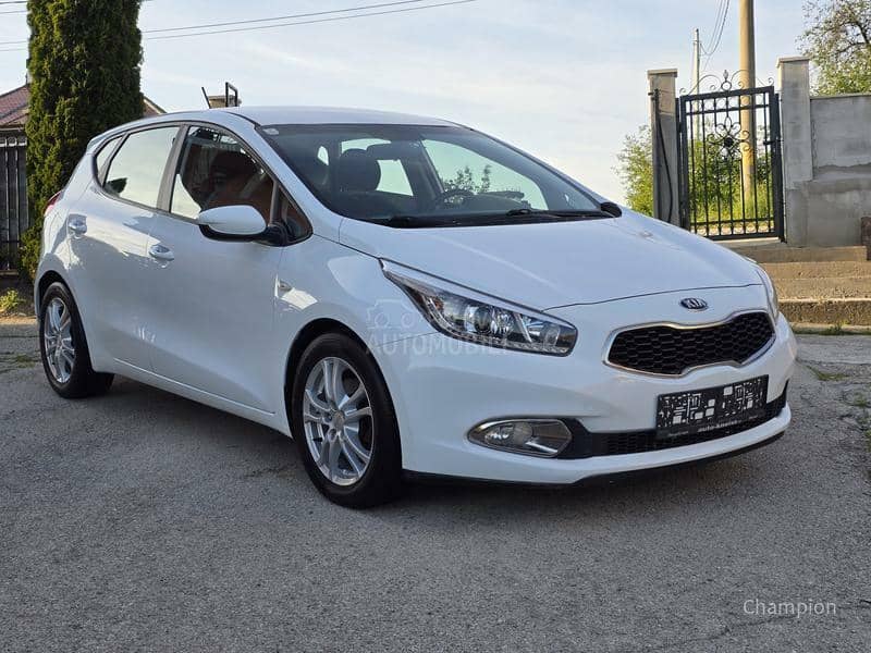 Kia cee`d fabricko stanje