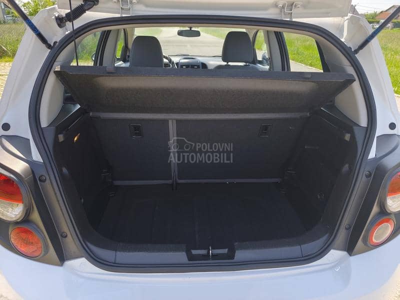 Chevrolet Aveo 1.2b