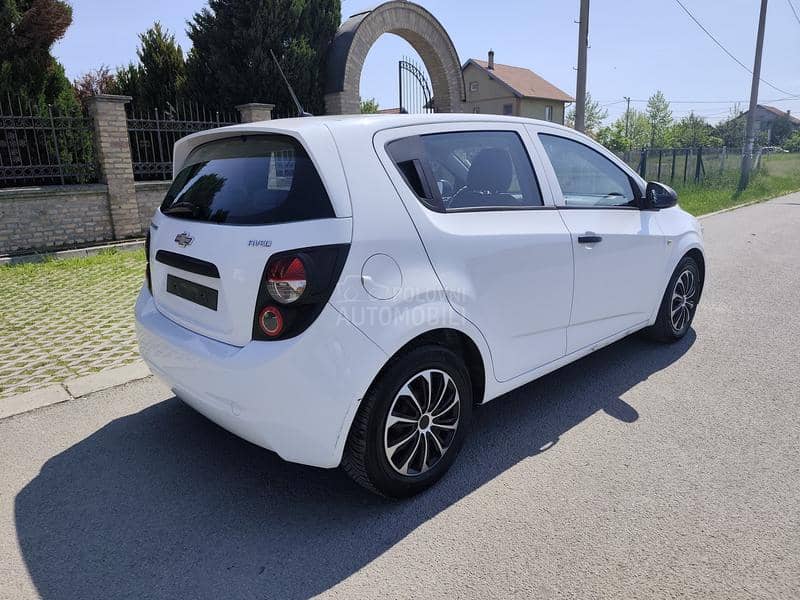 Chevrolet Aveo 1.2b