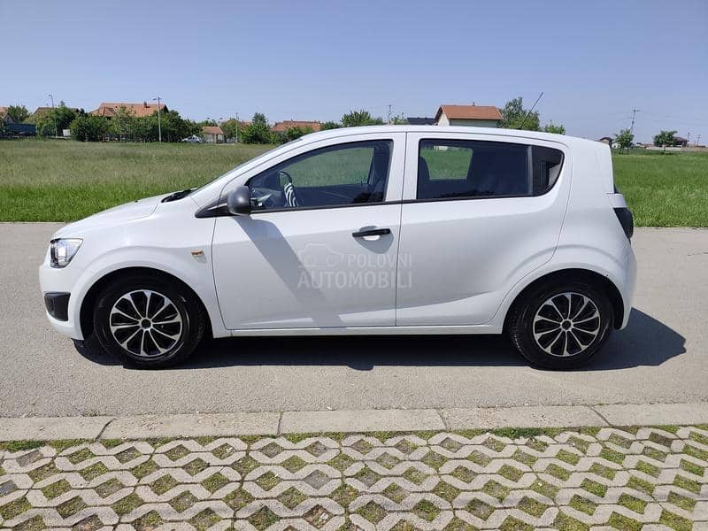 Chevrolet Aveo 1.2b