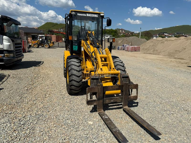 CAT 906