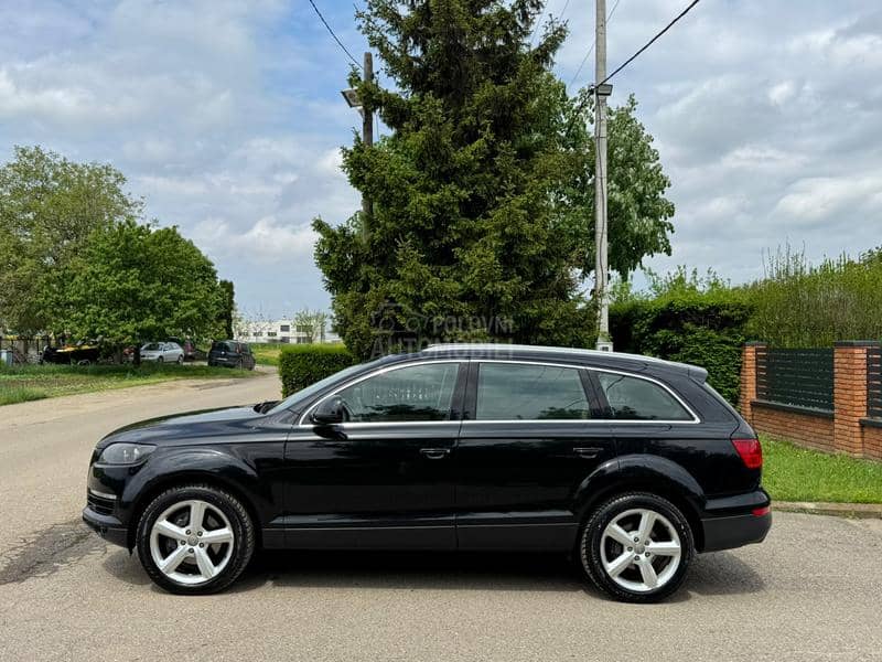 Audi Q7 3.0tdi /7 sedista