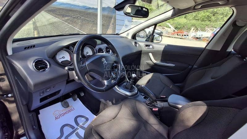 Peugeot 308 1.6e-HDI/N.A.V/L.E.D