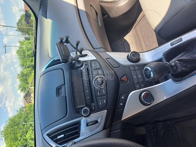 Chevrolet Cruze 1.6