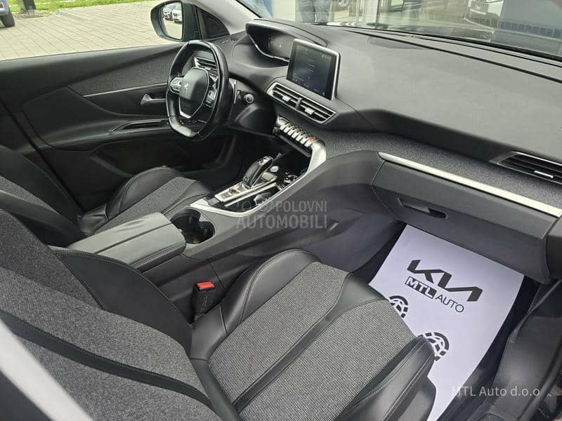 Peugeot 5008 1.5 BLUEHDI ALLURE