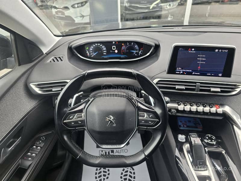 Peugeot 5008 1.5 BLUEHDI ALLURE