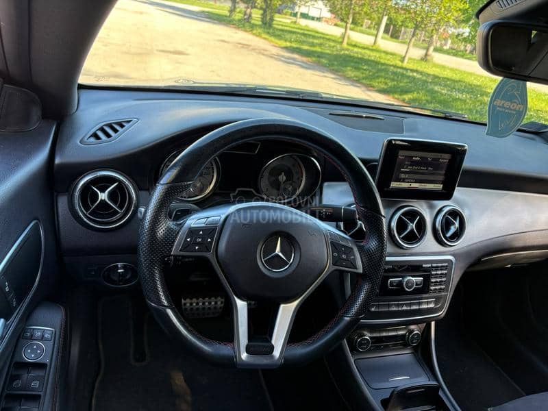 Mercedes Benz CLA 200 AMG