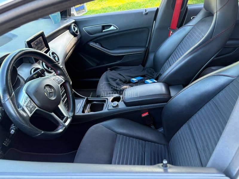 Mercedes Benz CLA 200 AMG